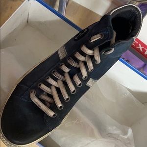 Man sneakers
